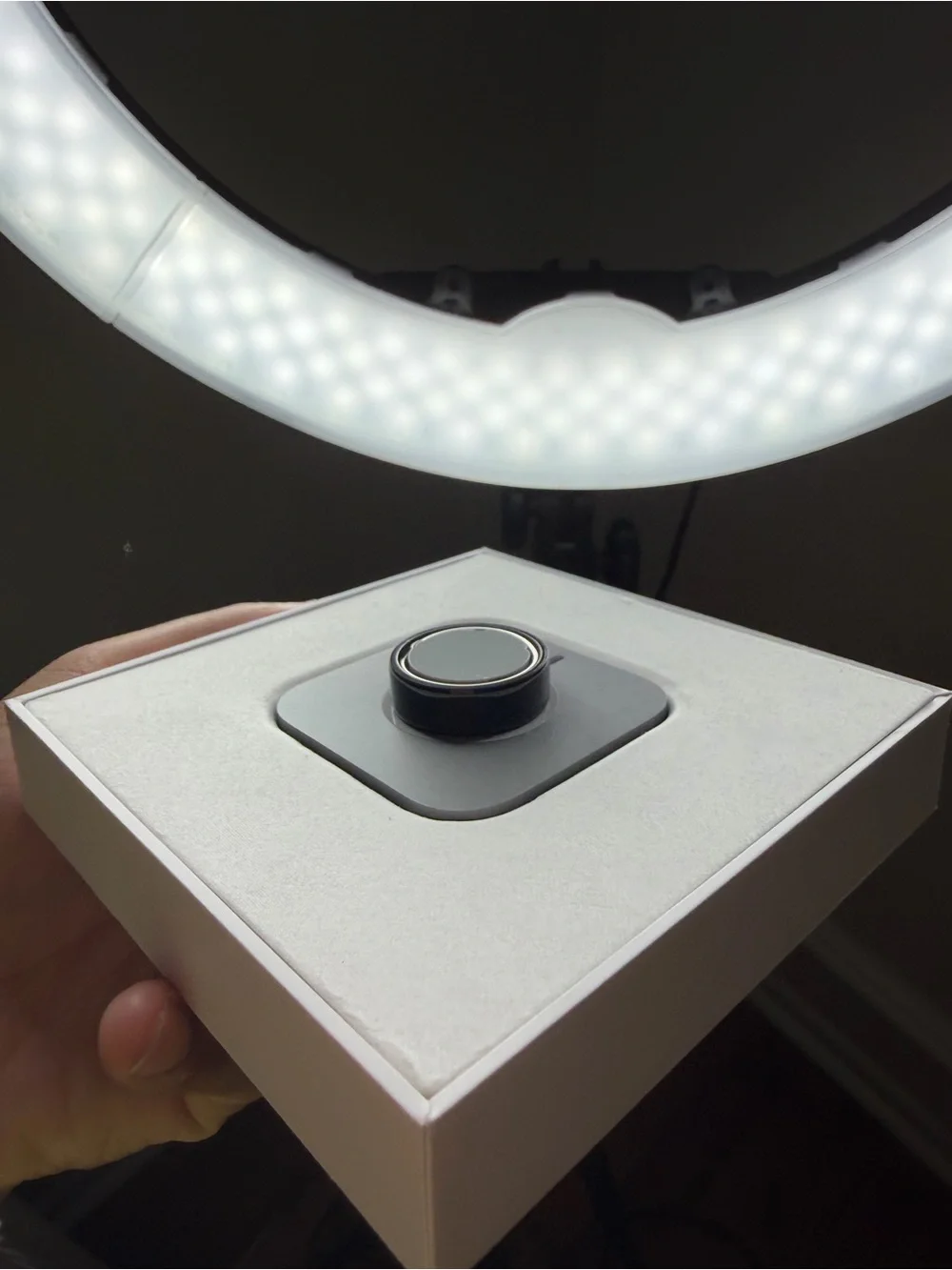 Oura Ring 4 - Black and Silver Finish